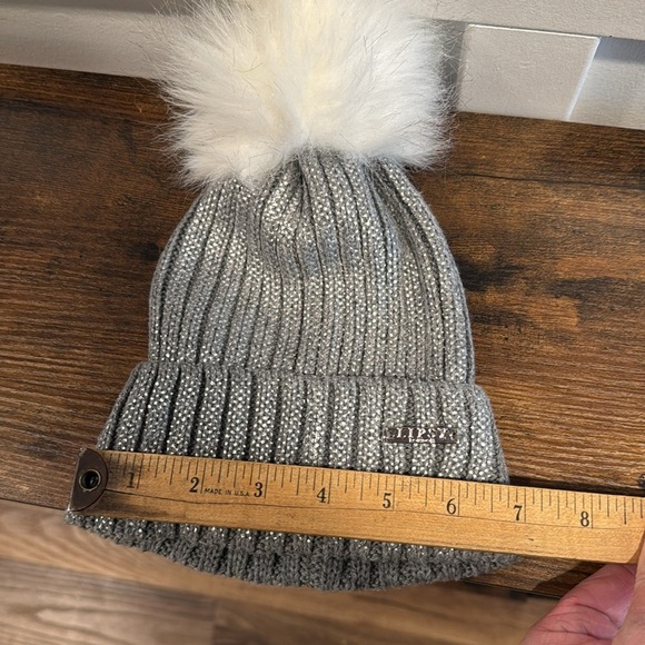 Lipsy London cable knit hat in silver and gray with faux fur pom Pom. - Picture 7 of 8